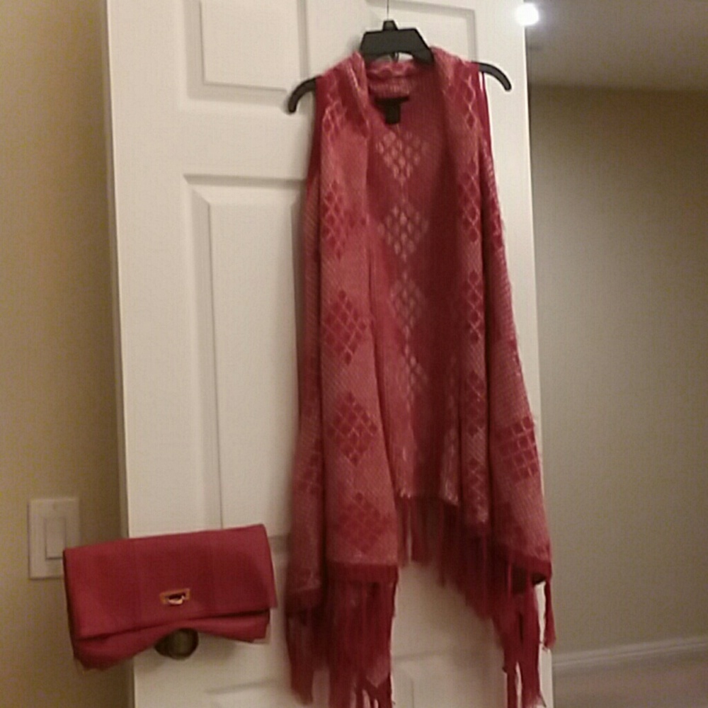 NWT BCBG MAXAZARIA Sshrug